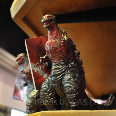 ゴジラフィギュア