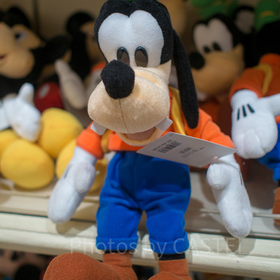 グーフィーぬいぐるみ