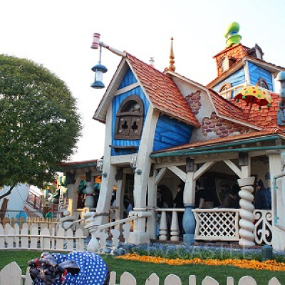 ミニゲームが楽しめるグーフィーのペイントハウス