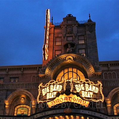 ブロードウェイ・ミュージックシアターでグリーティング