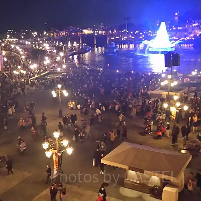 18時30分閉園でエントランスに向かうゲスト