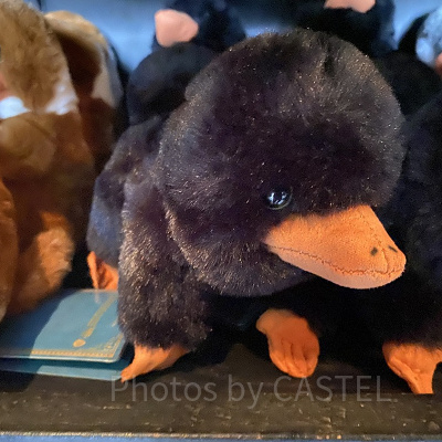 手乗りベビーニフラーぬいぐるみ