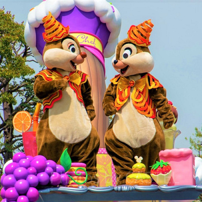 ディズニーキャラクターのハプニング動画