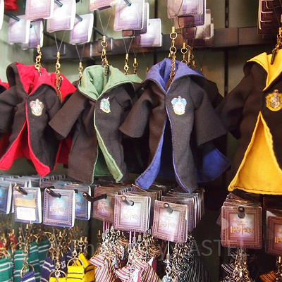 ハリーポッター魔法魔術学校ローブストラップ