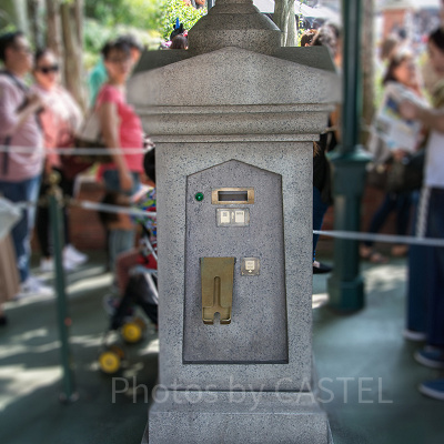 ホーンテッドマンションのファストパス発券機