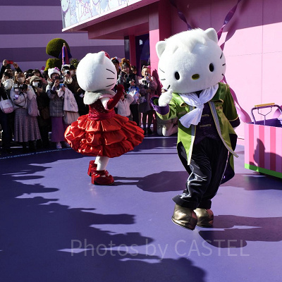 ハローキティとダニエル／USJ