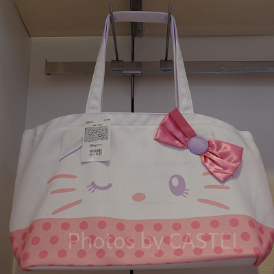 ハローキティのフェイストートバッグ