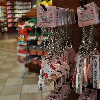 ハローキティ「Hello Kitty’s Sweetest Day Ever」キーチェーン