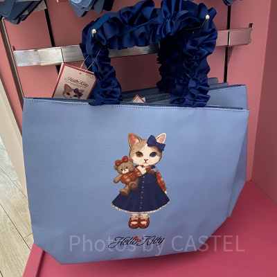 ハローキティリアル猫トートバック