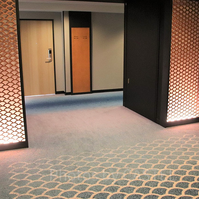 ヒルトンルームのエレベーターホール