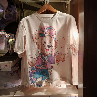 香港ディズニー20周年「ダッフィー＆フレンズ・グランドセレブレーショングッズ」：ダッフィーのTシャツ