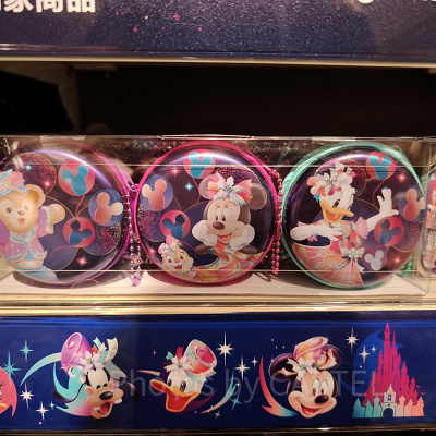 香港ディズニー20周年「ミッキー&フレンズ・グランドセレブレーショングッズ」:ポーチセット