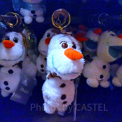 香港ディズニーアナ雪グッズ:オラフのふわふわキーチェーン