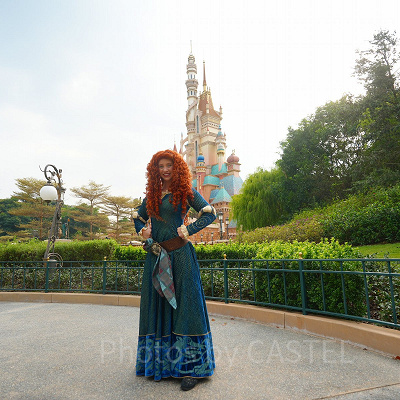 香港ディズニーのグリーティング:お城前のメリダ