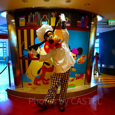 香港ディズニーのインクアンドプレート：グーフィー