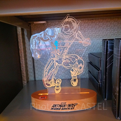 香港ディズニーマーベルグッズ:アントマンのアクリルスタンド