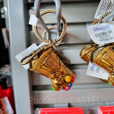 香港ディズニーマーベルグッズ：インフィニティガントレットのリング付キーチェーン
