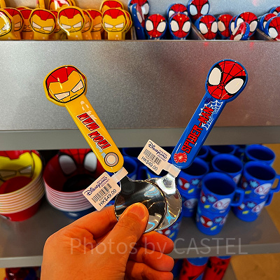 Disney - 【香港ディズニー限定】アイアンマンの手の置物（キャンディ入り・光る手のひら） 香港ディズニーランドDay2／Part2でも紹介したけどアイアンマン