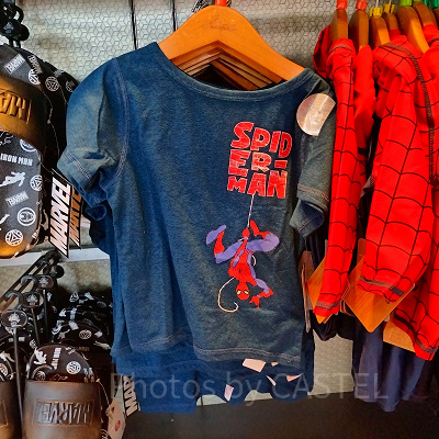 香港ディズニーマーベルグッズ:スパイダーマンTシャツ