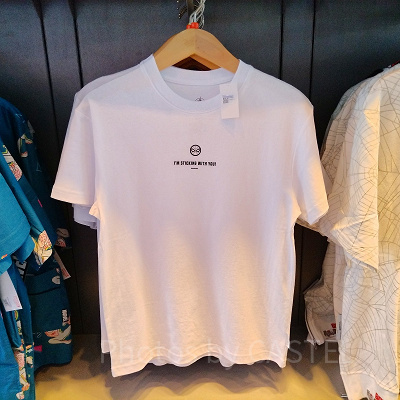 香港ディズニーマーベルグッズ：スパイダーマンのTシャツ（白）