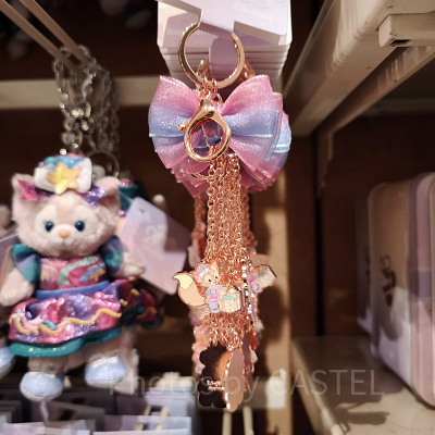 香港ディズニー20周年「ダッフィー&フレンズ・グランドセレブレーショングッズ」:バッグ用キーチェーン