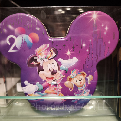 香港ディズニー20周年「ミッキー＆フレンズ・グランドセレブレーショングッズ」：GODIVAコラボミッキー型チョコレート缶