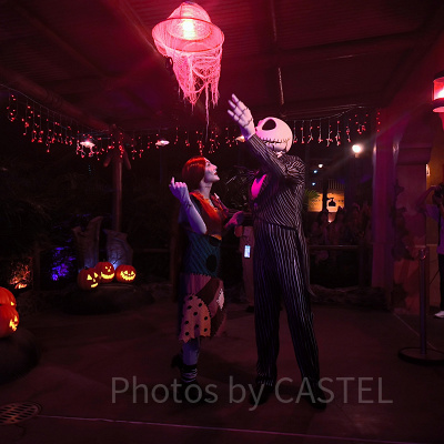 香港ディズニーランドのレストラン：リバー・ビュー・カフェのハロウィン期間恒例のナイトメア・ビフォア・ディナーではジャックやサリーに会える！