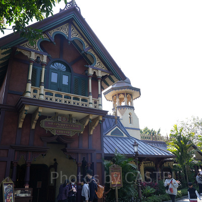 香港ディズニーランドのレストラン:エクスプローラーズ・クラブ・レストラン