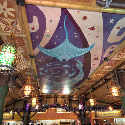 香港ディズニーランドのレストラン：ウェイ・ファインダーズ・テーブル