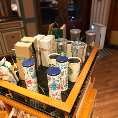 香港ディズニーランドのスタバ店舗「マーケットハウス」