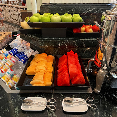 香港エンチャンテッドガーデンレストラン:カットフルーツ