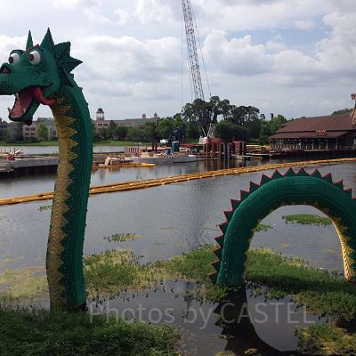 海外パークの巨大なディズニーレゴ