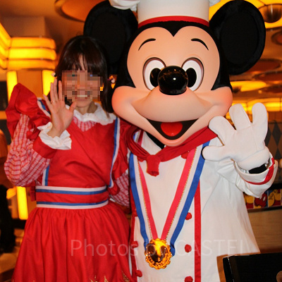 ベリーちゃんのワンピースを着用しました。