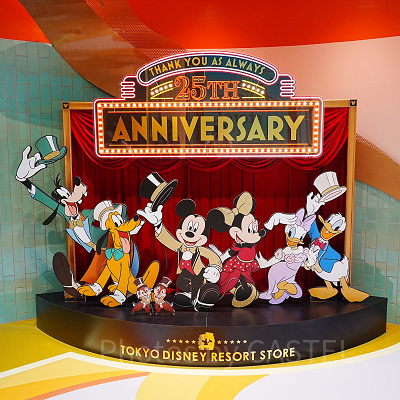 イクスピアリのディズニーストア25周年ピンバッジセット