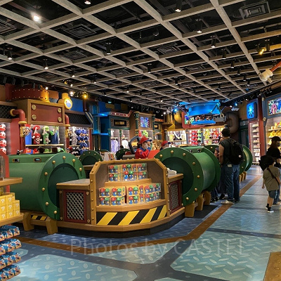 ワンナップ・ファクトリーの店内