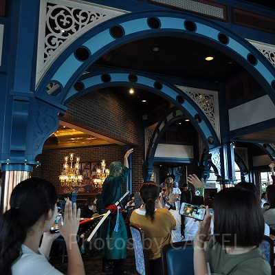 サンジの海賊レストラン店内の様子