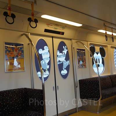 ディズニーリゾートラインの車内