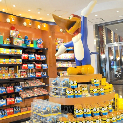 ユニバーサルシティウォークの「ユニバーサルスタジオストア　ホテル近鉄店」店内