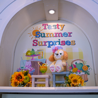 マクダックス・デパートメントストアの店内のデコレーション