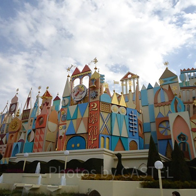 イッツ・ア・スモールワールド