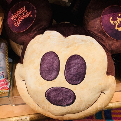 ミッキーパンバッグだけじゃない！クッションも大人気