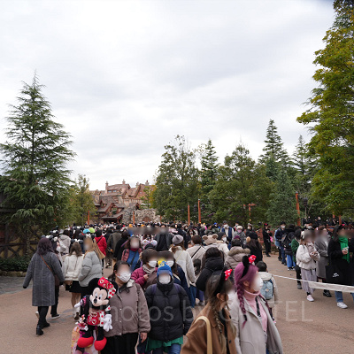 1月ディズニーランド混雑レポ：美女と野獣エリアの様子(13:00頃)