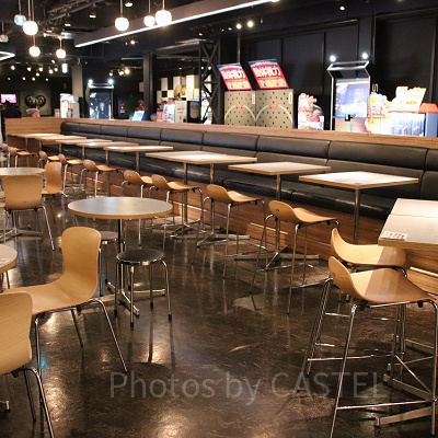 ジョイポリスのカフェエリア