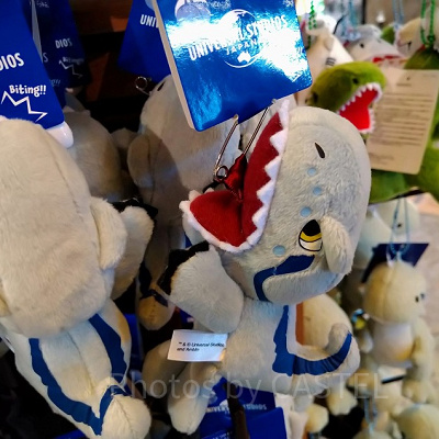 ジュラシックパークティラノぬいぐるみバッジ