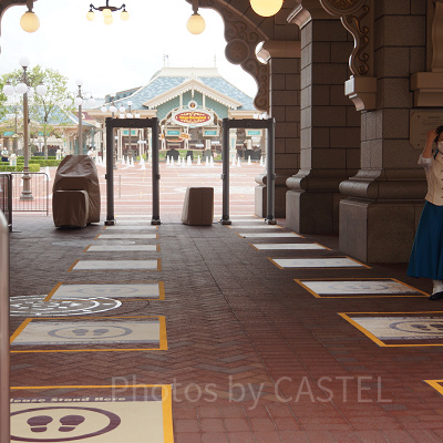 ディズニーリゾートラインの真下