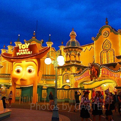 「君はともだち」は誰との友情を歌った曲？