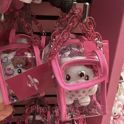 キティのケース入りマスコット