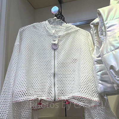 キティのメッシュパーカ