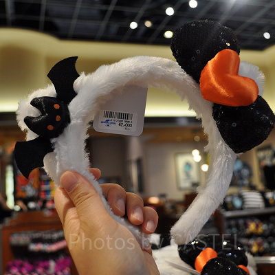 「KOWAKAWA　HALLOWEEN」ハローキティのブラックリボンカチューシャ