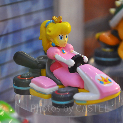マリオカートのトミカ(ピーチ)